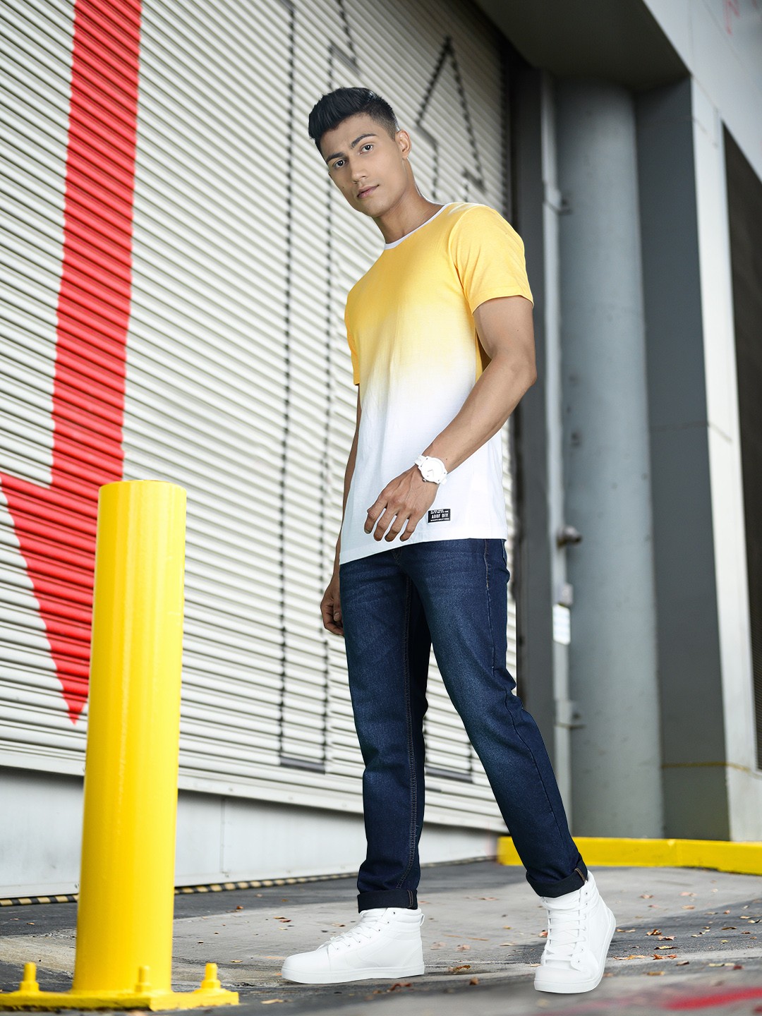 

abof Men Yellow & White Tie and Dye Dyed Slim Fit T-shirt