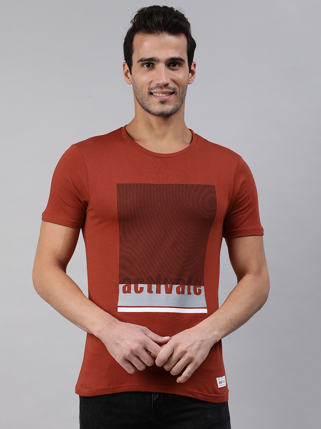 

abof Men Red Typography Printed Pure Cotton T-shirt