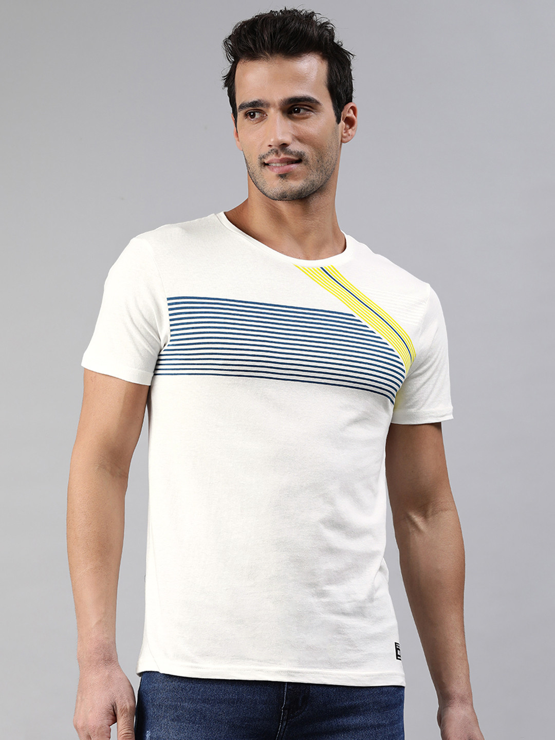 

abof Men White & Blue Striped Round Neck Pure Cotton T-shirt