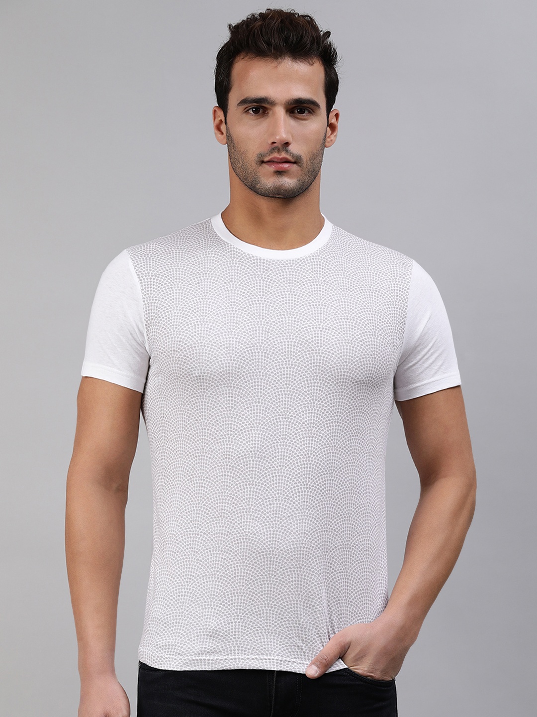 

abof Men Grey White Printed Regular Fit Pure Cotton Casual Pure Cotton T-shirt