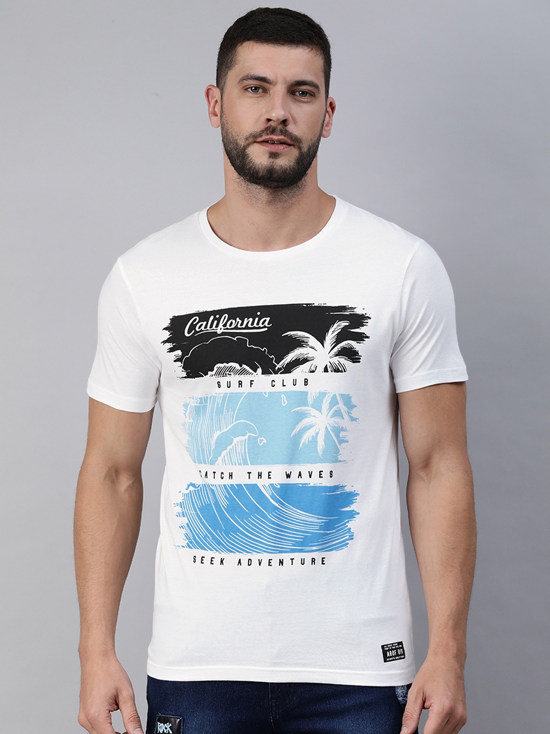 

abof Men White & Blue Graphic Printed Pure Cotton T-shirt