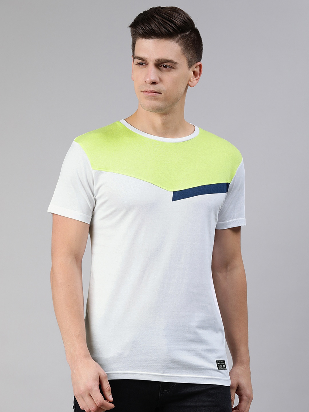 

abof Men White Fluorescent Green Colourblocked Pure Cotton T-shirt