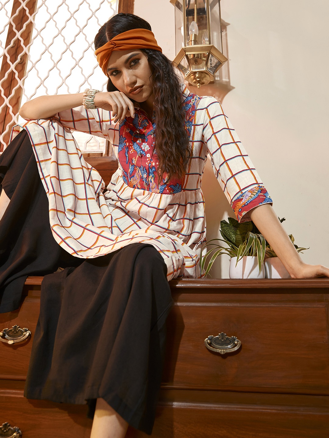 

Sangria Women White & Pink Pure Cotton Checked Kurta