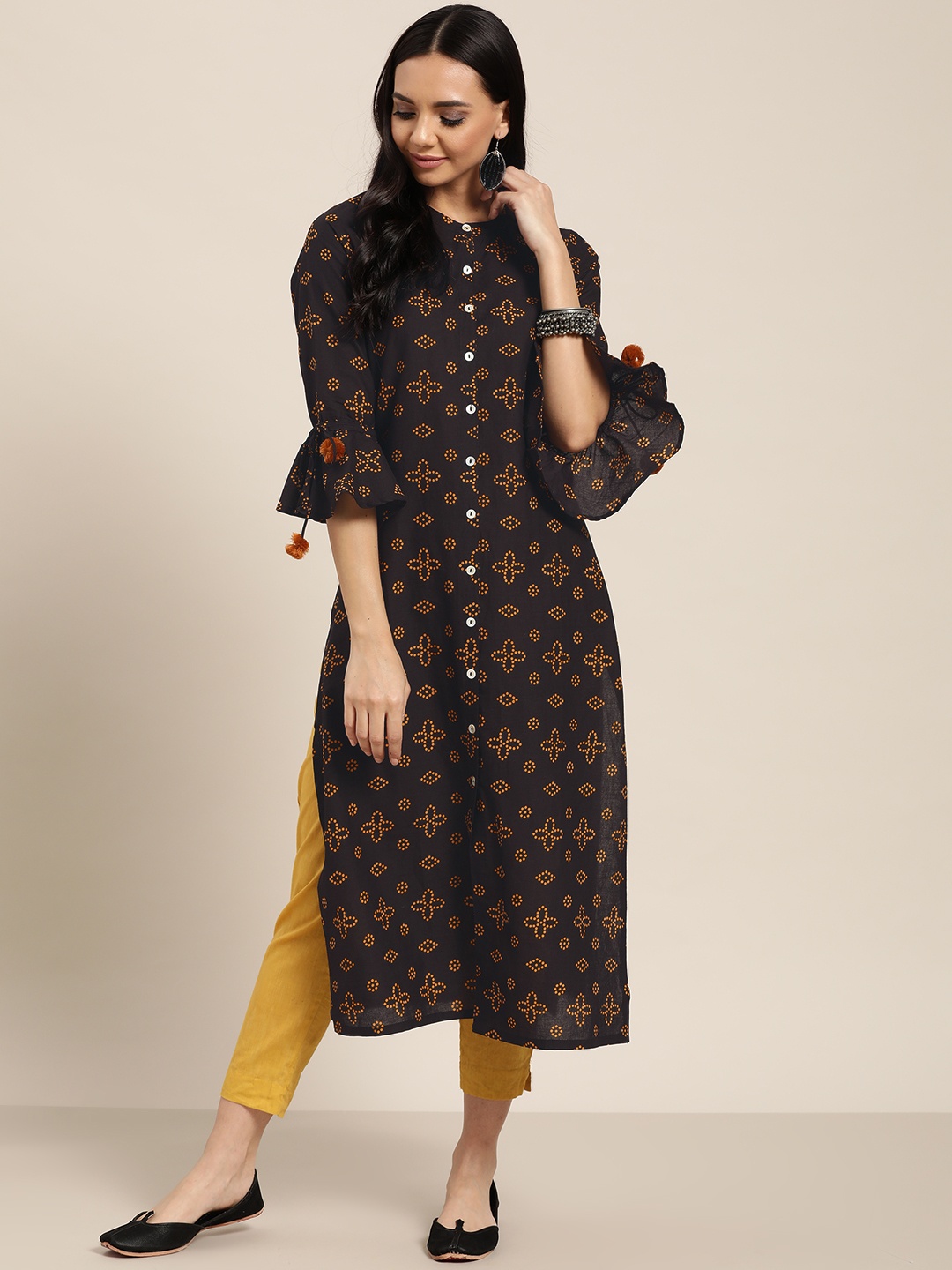 

Sangria Women Black & Mustard Yellow Ethnic Motifs Printed Pure Cotton Kurta