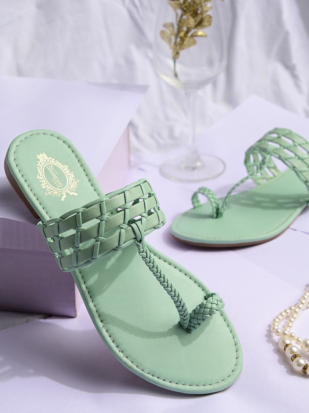

Shoetopia Women Green One Toe Flats