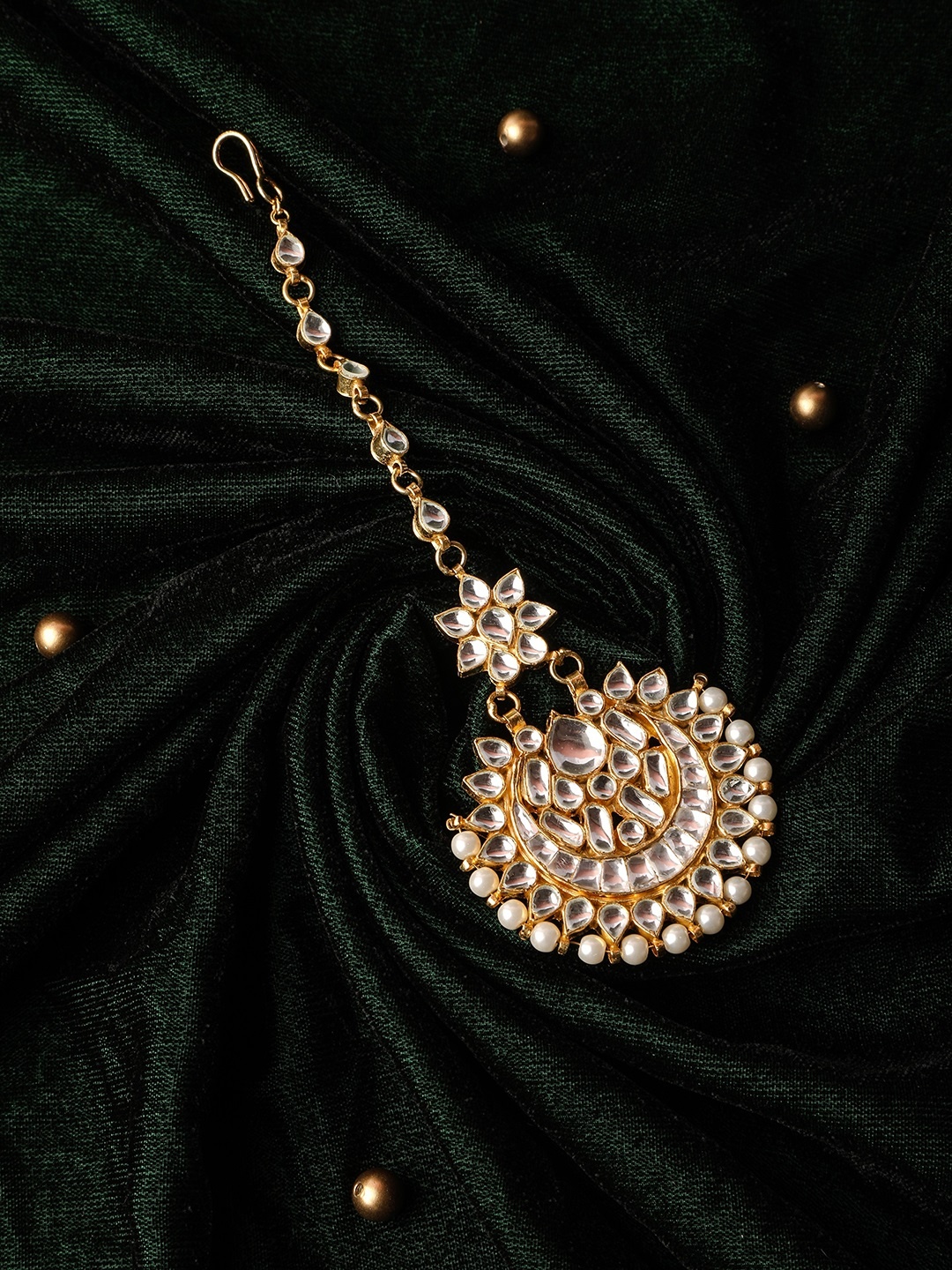 

AccessHer Gold-Plated Jadau White Kundan-Studded Handcrafted Maangtikka