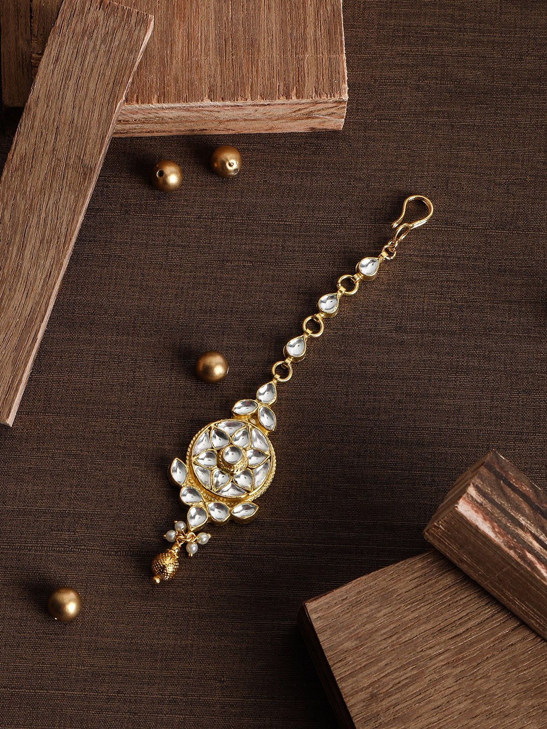 

AccessHer Gold-Plated White Kundan-Studded & Beaded Jadau Maang Tikka