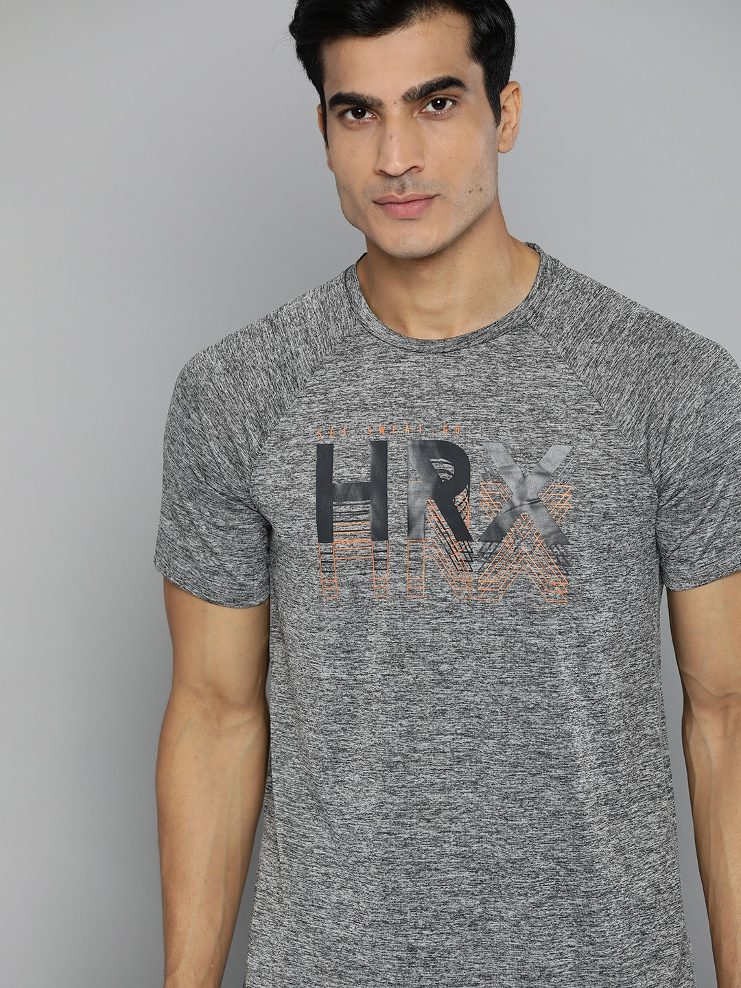

HRX By Hrithik Roshan Men Grey Melange Printed Rapid-Dry Antimicrobial Training Tshirt
