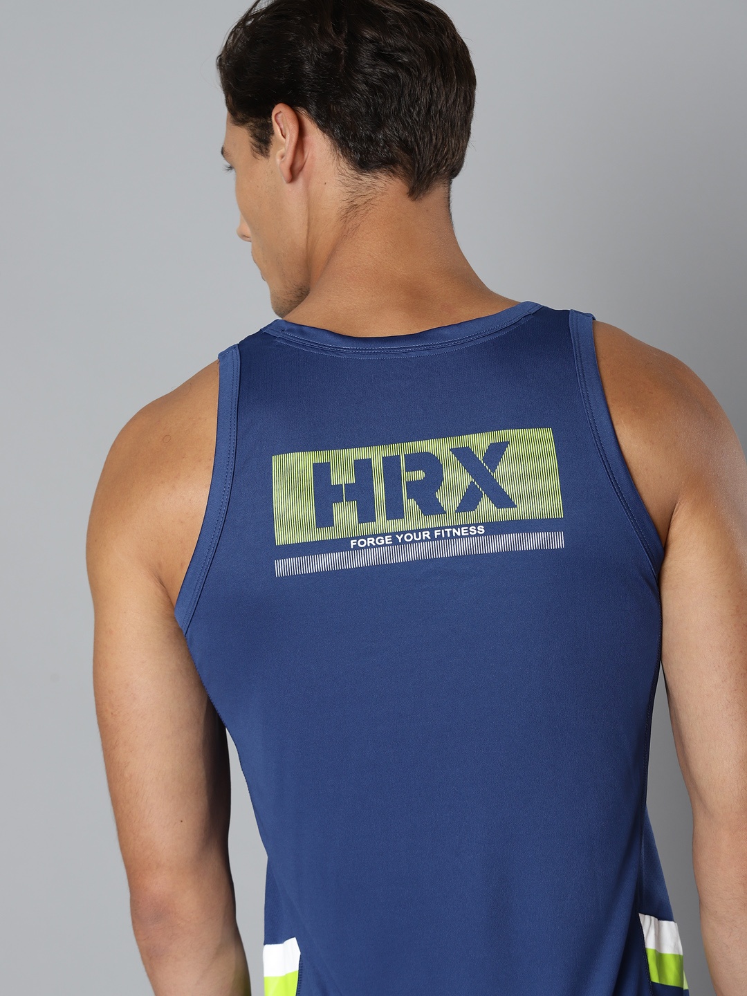 

HRX By Hrithik Roshan Men Estate Blue Colourblock Rapid-Dry Antimicrobial Training Tshirt