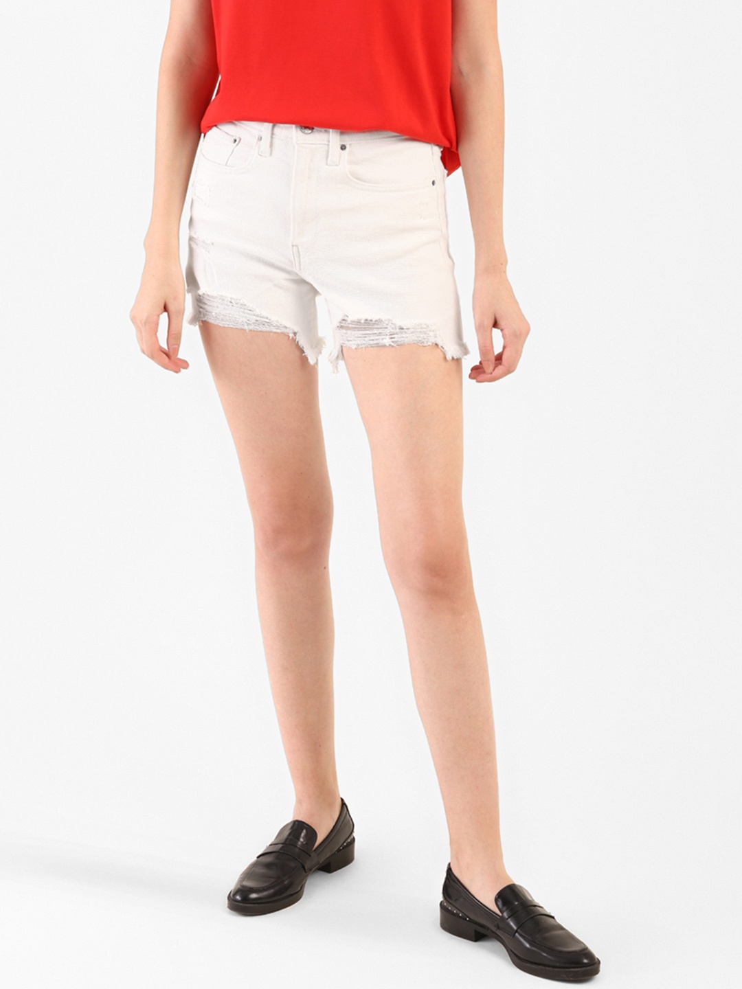 

Levis Women White Regular Shorts