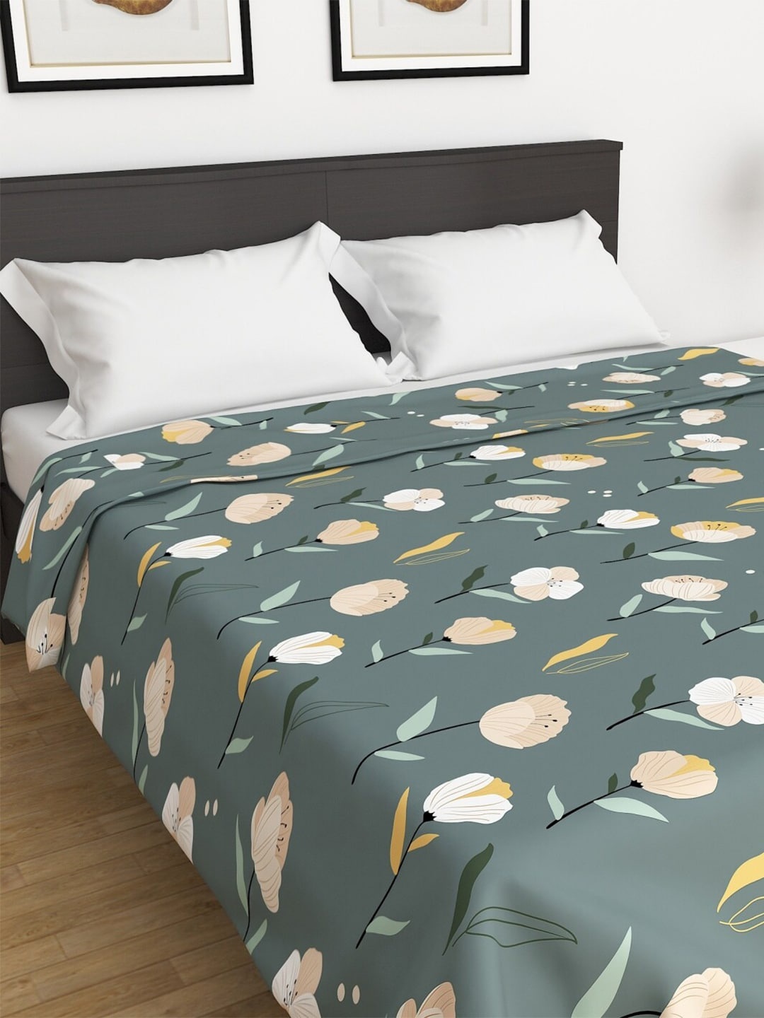 

Home Centre Grey & Beige Floral AC Room 110 GSM Double Bed Blanket
