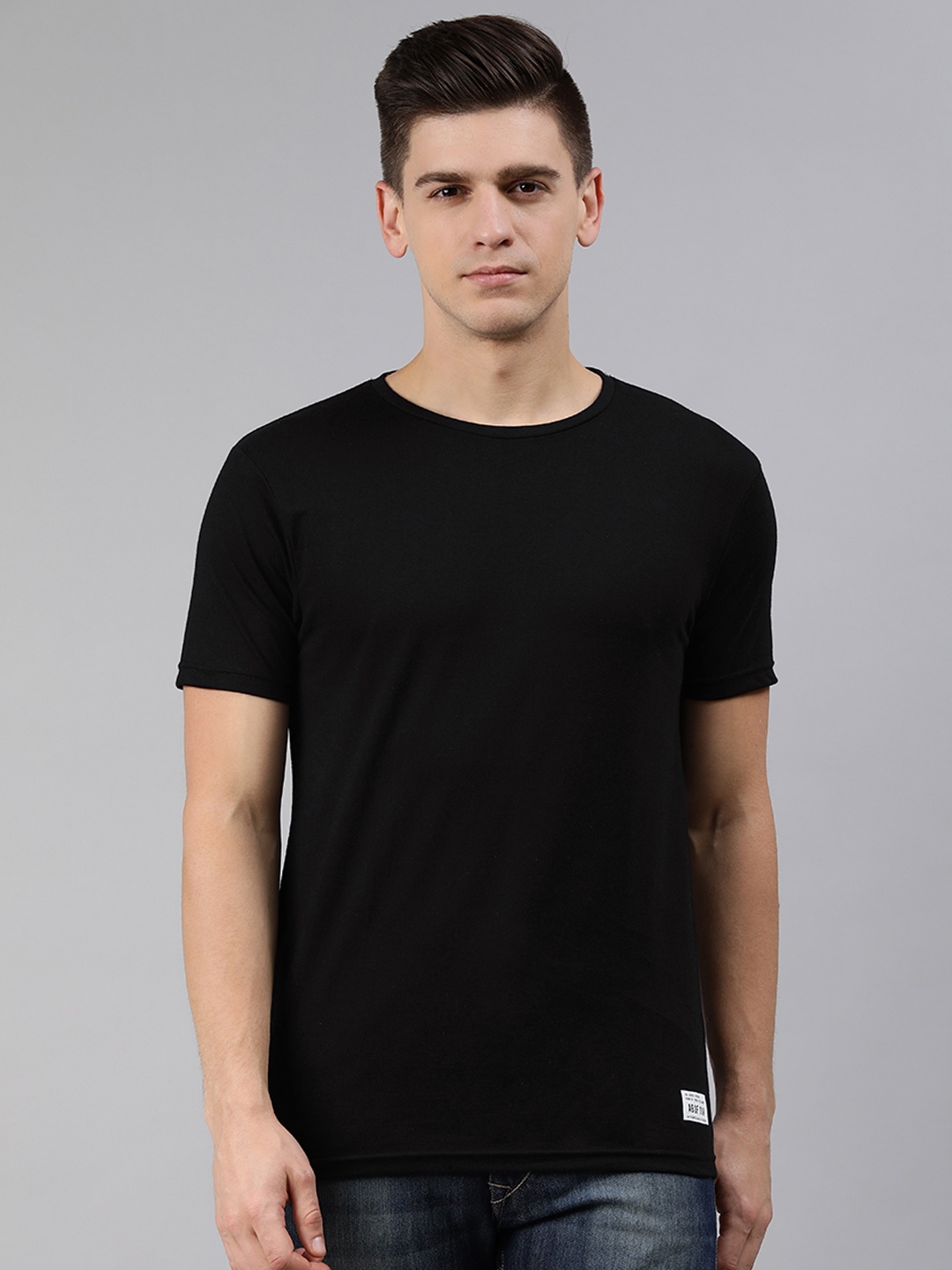 

abof Men Black Solid Pure Cotton T-shirt