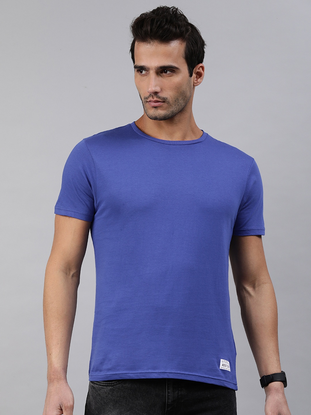 

abof Men Blue Solid Pure Cotton T-shirt