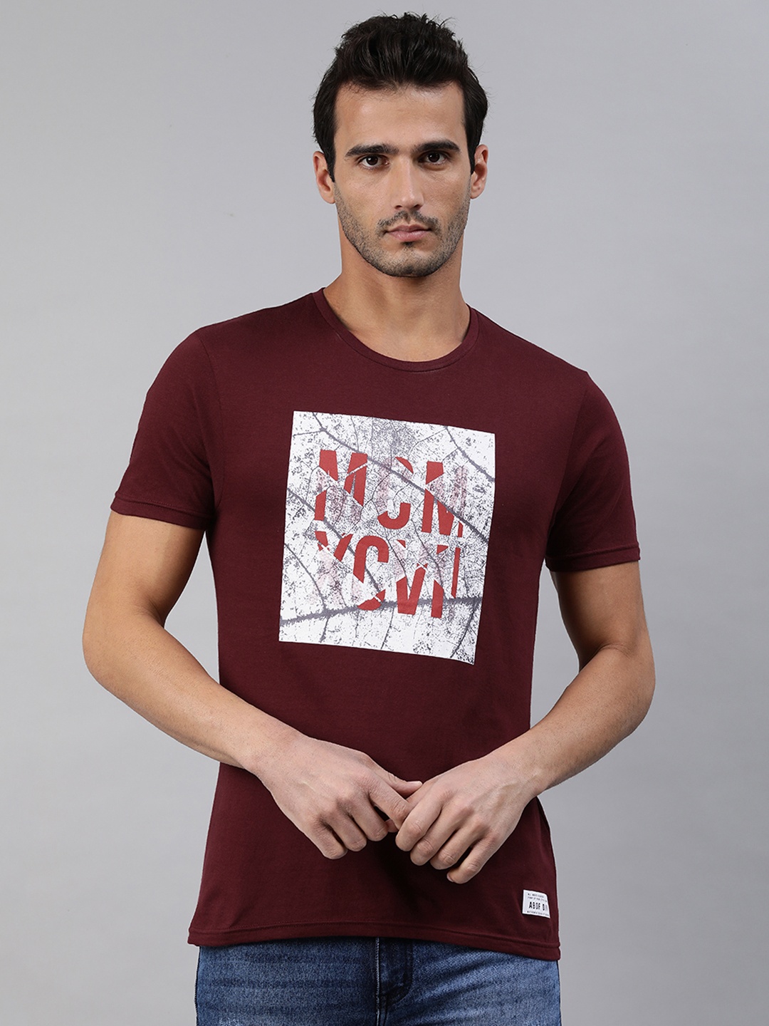 

abof Men Burgundy Graphic Printed Pure Cotton T-shirt
