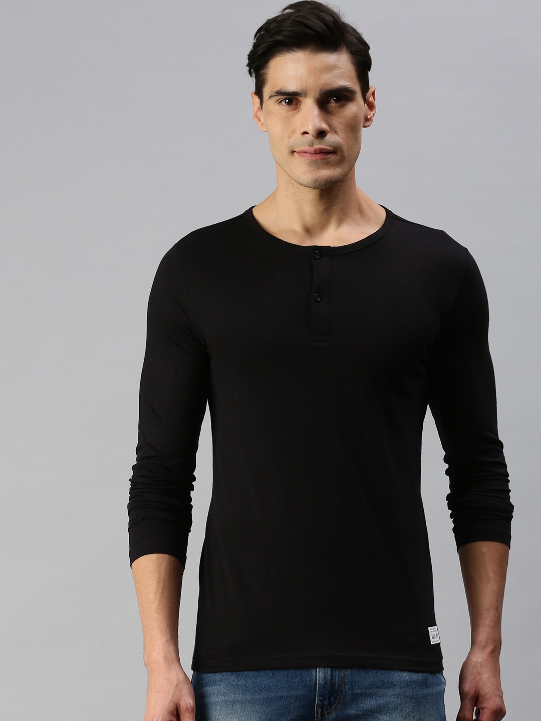 

abof Men Black Solid Full Sleeved Casual T-shirt