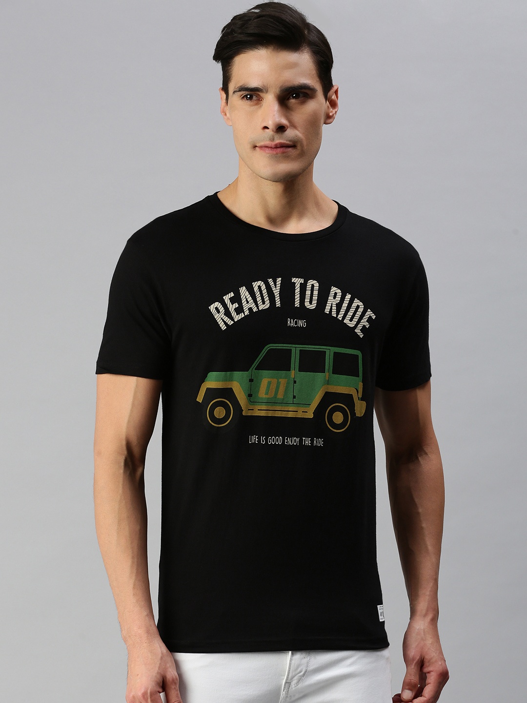 

abof Men Black & Olive Green Conversational Printed Casual T-shirt