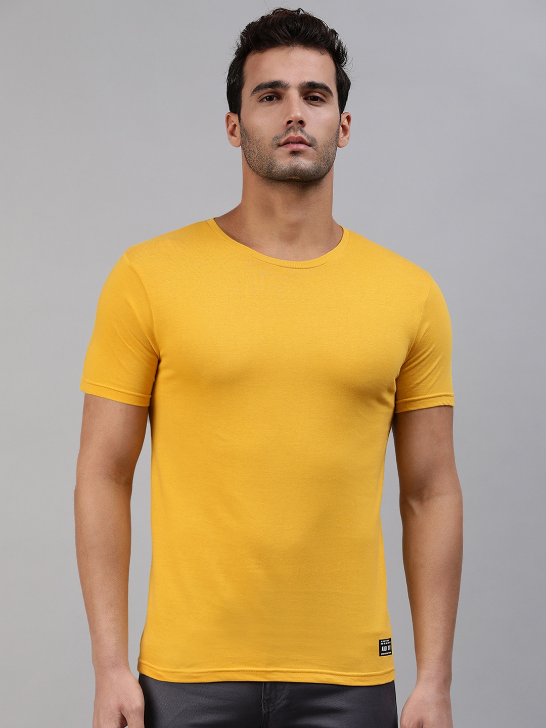 

abof Men Yellow Slim Fit Pure Cotton T-shirt