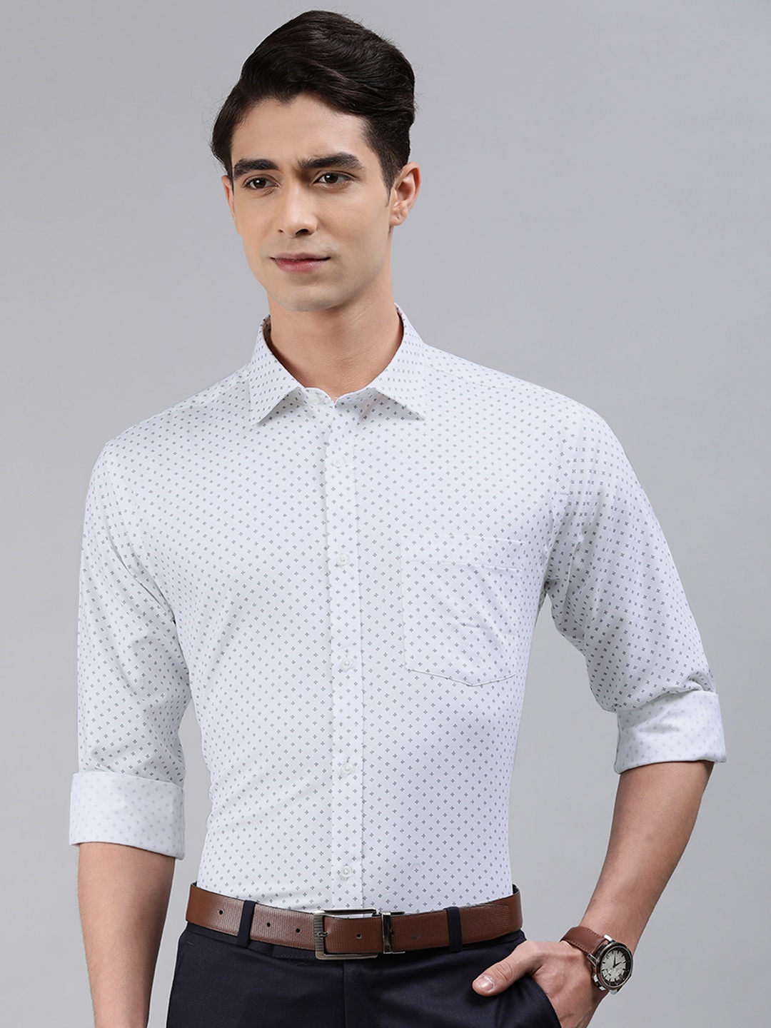 

Park Avenue Men White & Black Slim Fit Printed Cotton Formal Shirt
