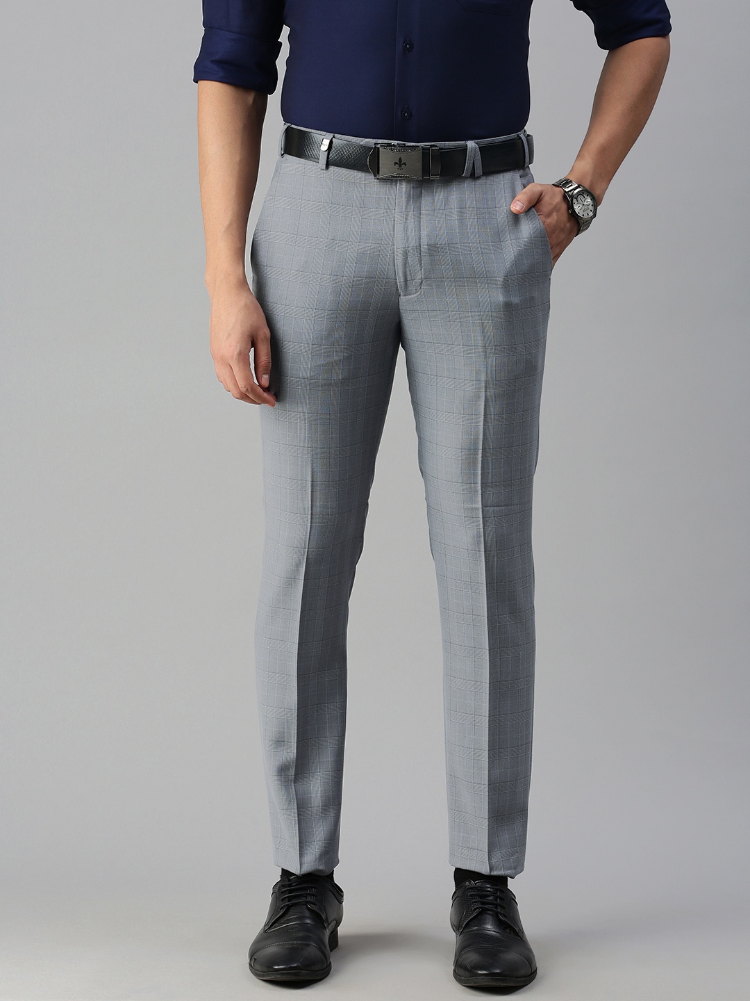 

Park Avenue Men Grey Checked Neo Fit Formal Trousers