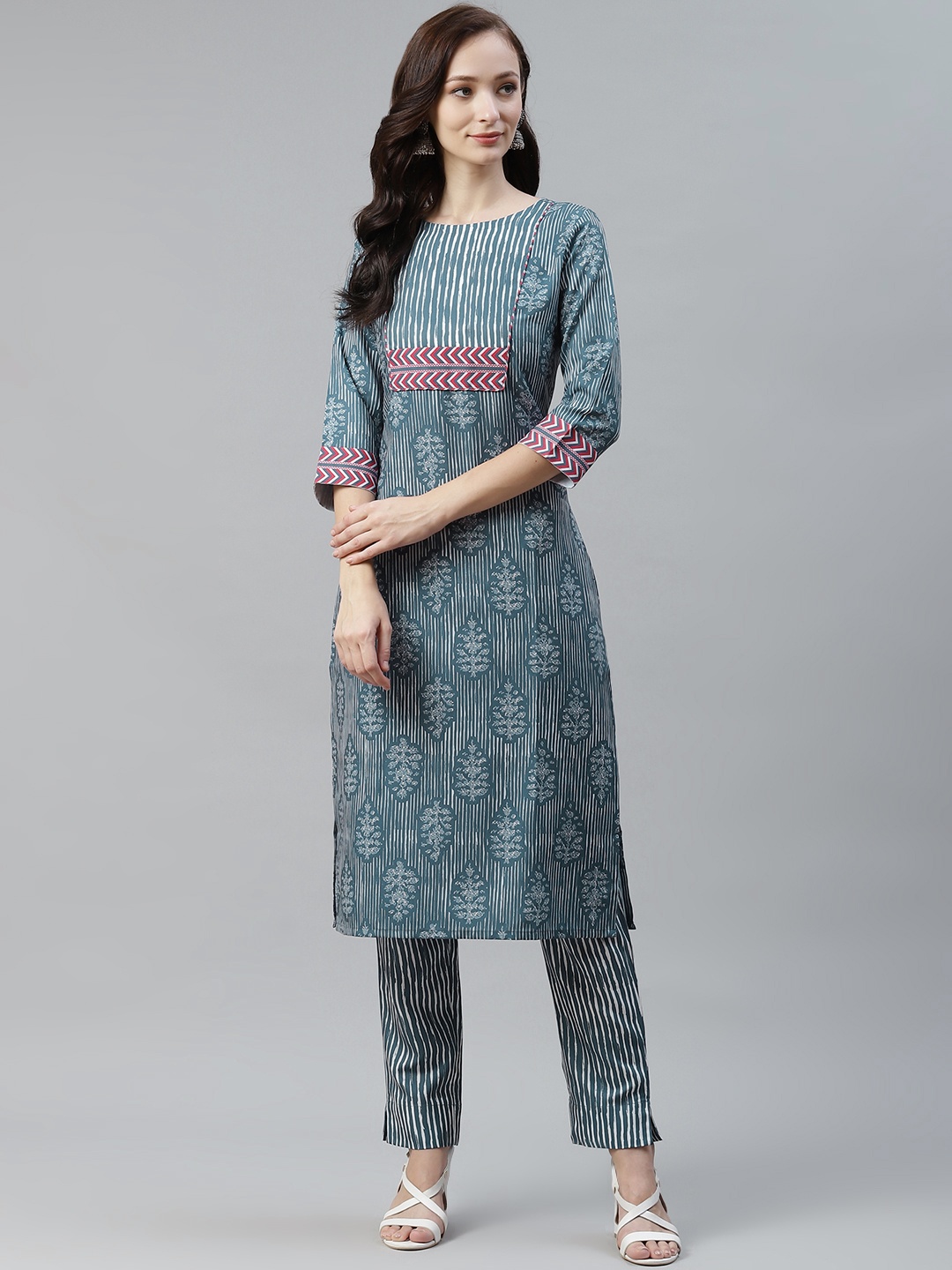 

ZIYAA Women Blue & White Striped & Screen Print Regular Kurta with Trousers