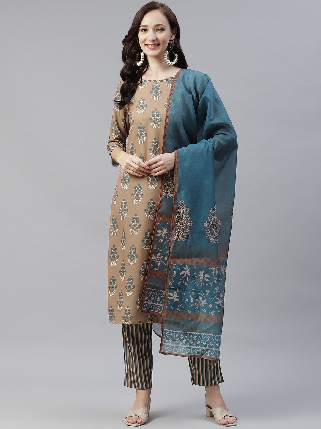 

ZIYAA Women Brown & Teal Blue Printed Regular Kurta with Trousers & Dupatta
