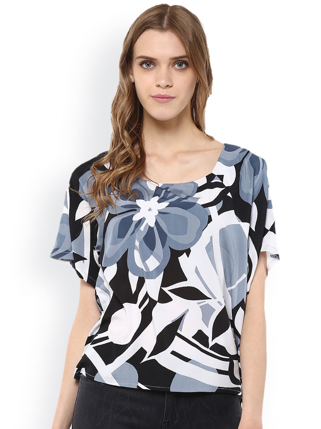 

Harpa Grey & White Floral Printed Crepe Top