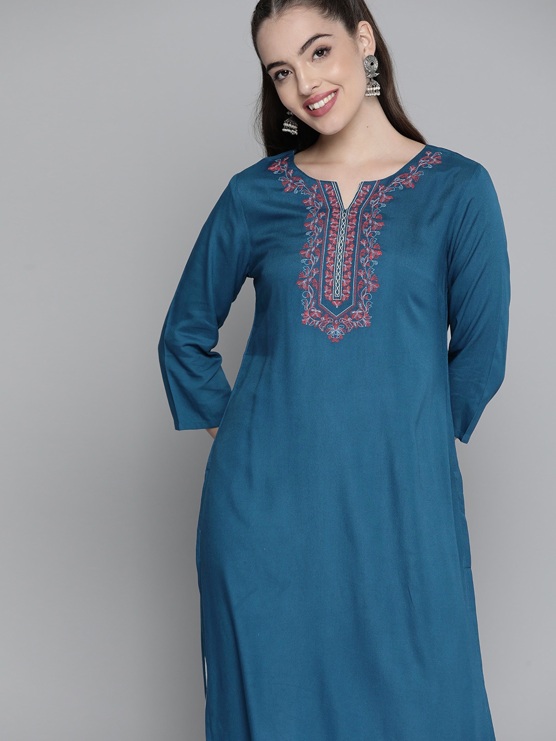 

HERE&NOW Women Teal Blue & Red Ethnic Motif Yoke Design Thread Work Kurta
