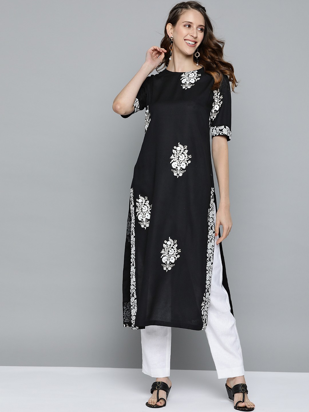 

HERE&NOW Women Black & White Ethnic Motifs Print Straight Kurta