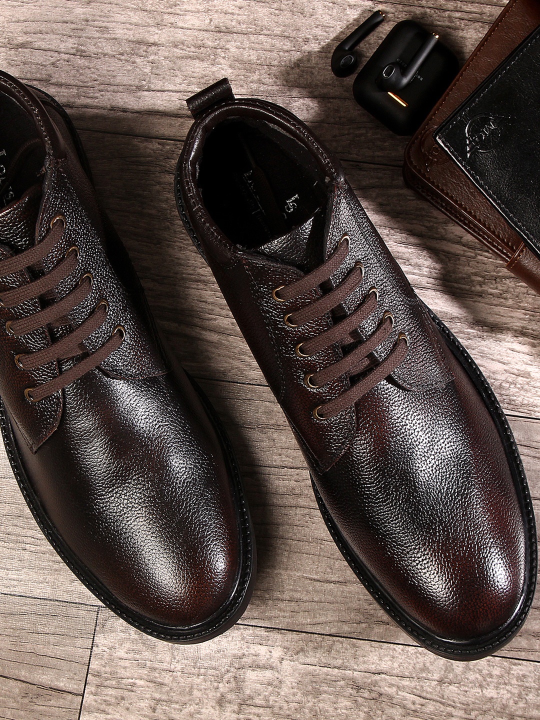 

LOUIS STITCH Men Brown Solid Leather Mid-Top Formal Boots