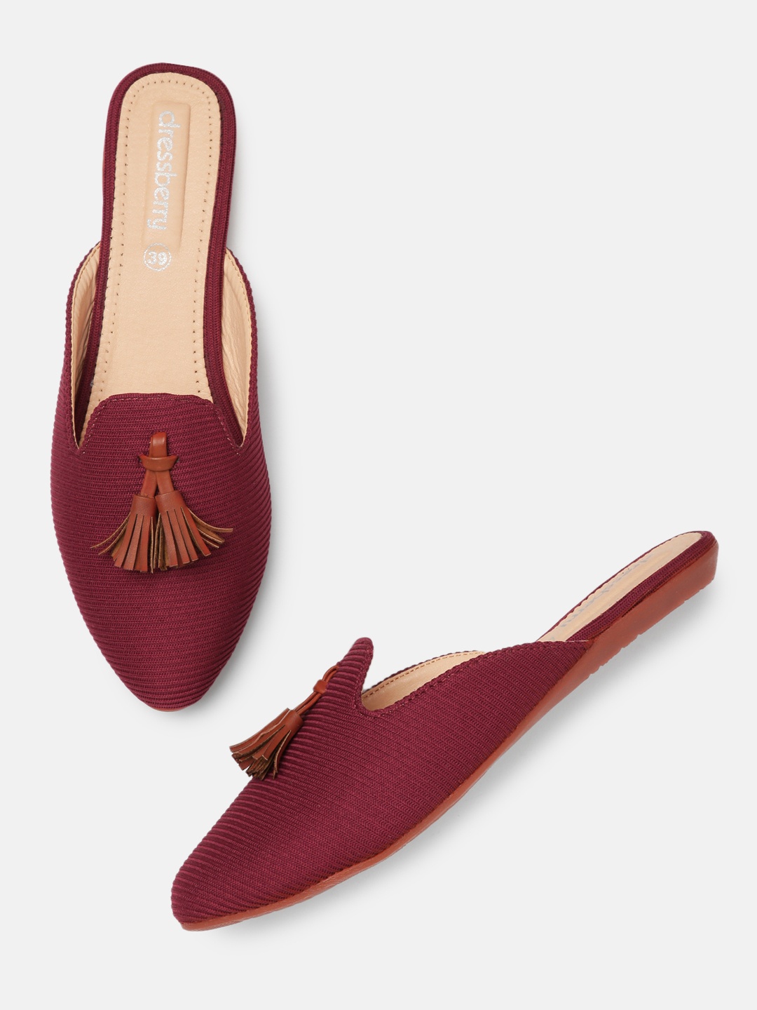 

DressBerry Women Maroon Solid Tasselled Mules