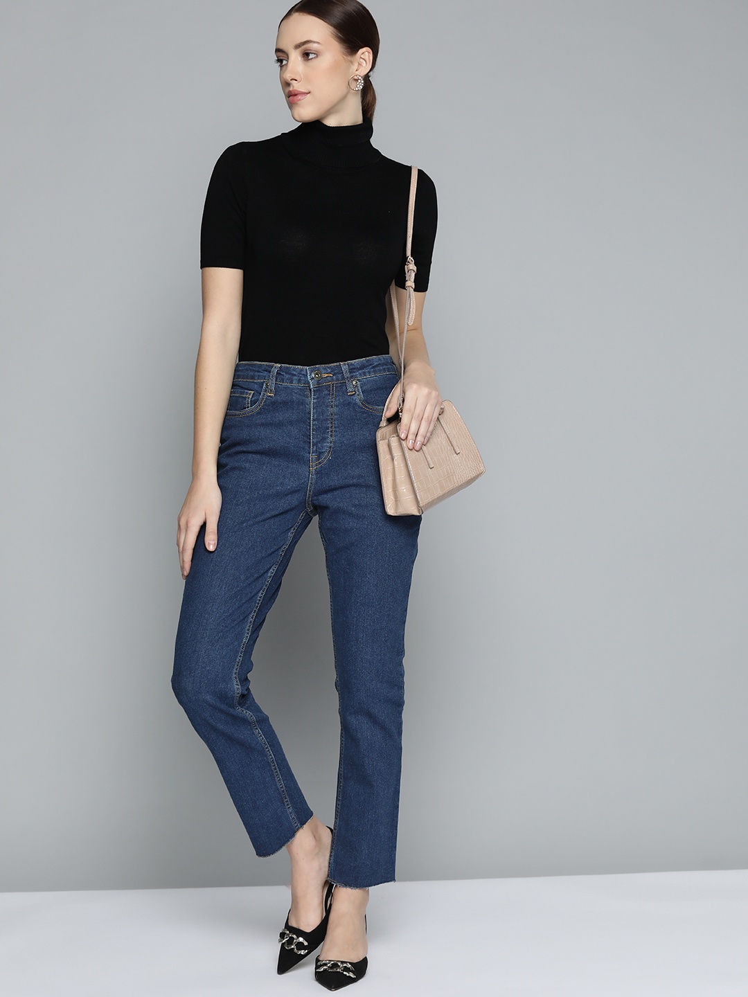 

Chemistry Women Navy Blue Straight Fit Stretchable Jeans
