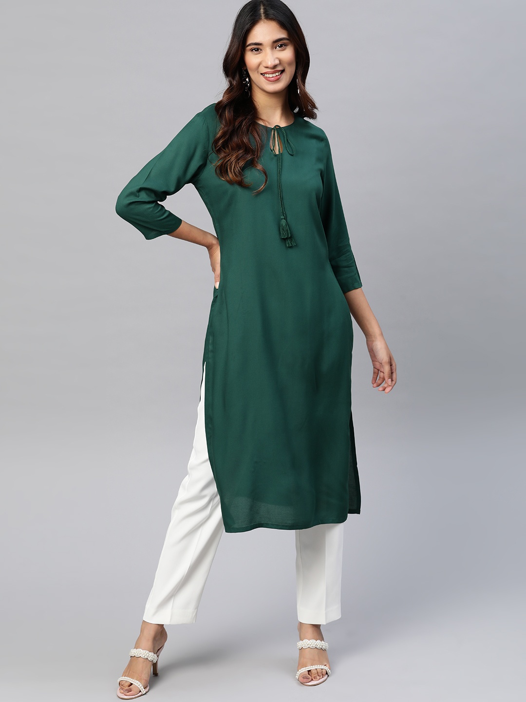 

HERE&NOW Women Green Solid Straight Kurta