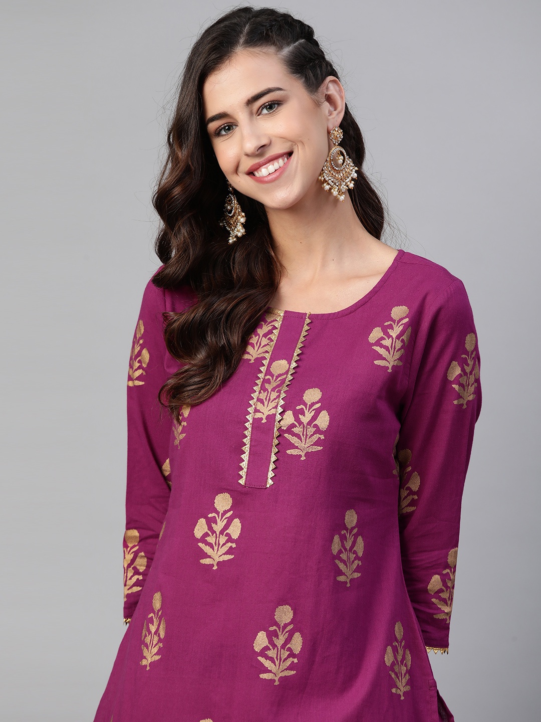 

HERE&NOW Women Magenta & Golden Ethnic Motifs Printed Pure Cotton Gotta Patti Kurta