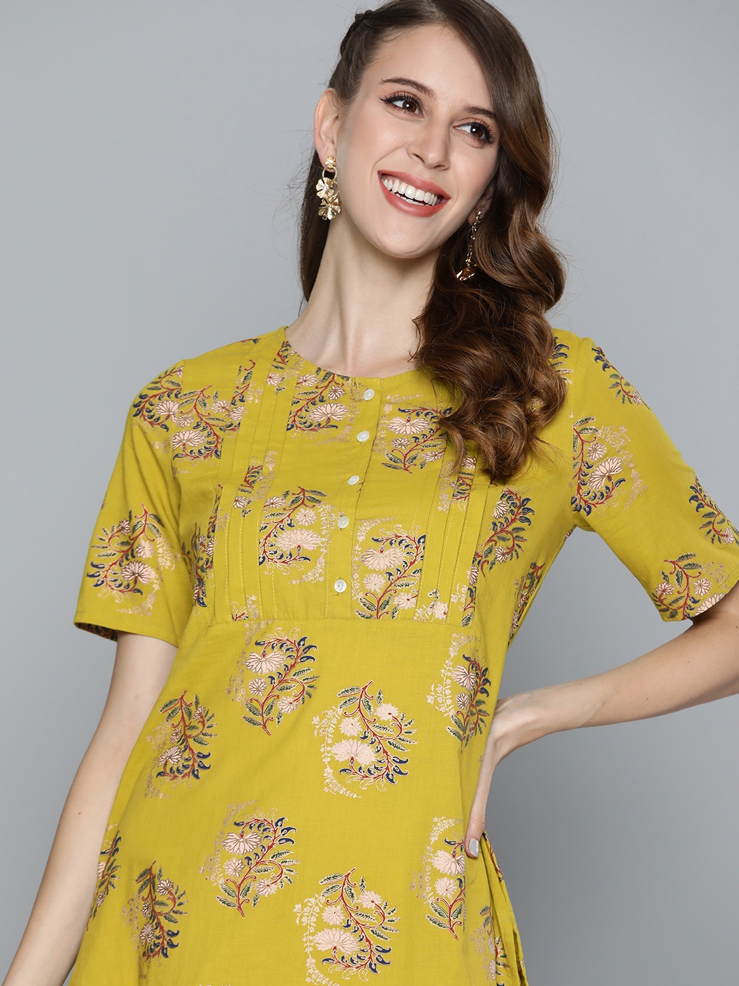 

HERE&NOW Women Green & Golden Ethnic Motifs Printed Kurta