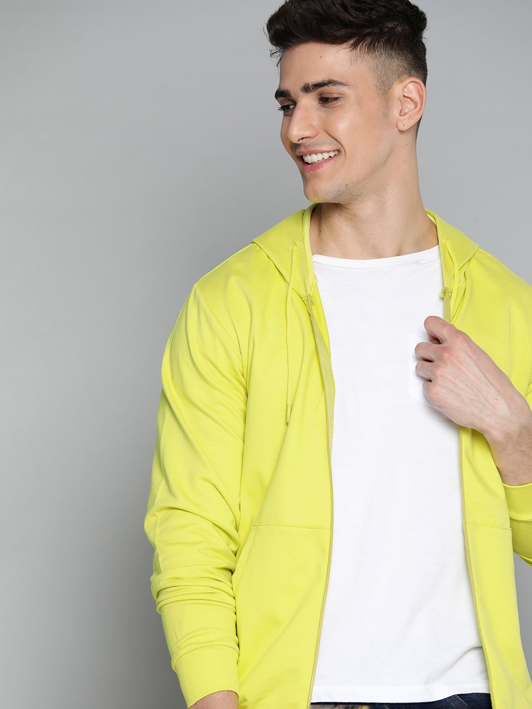 

Mast & Harbour Men Fluorescent Green Hooded Sweatshirt