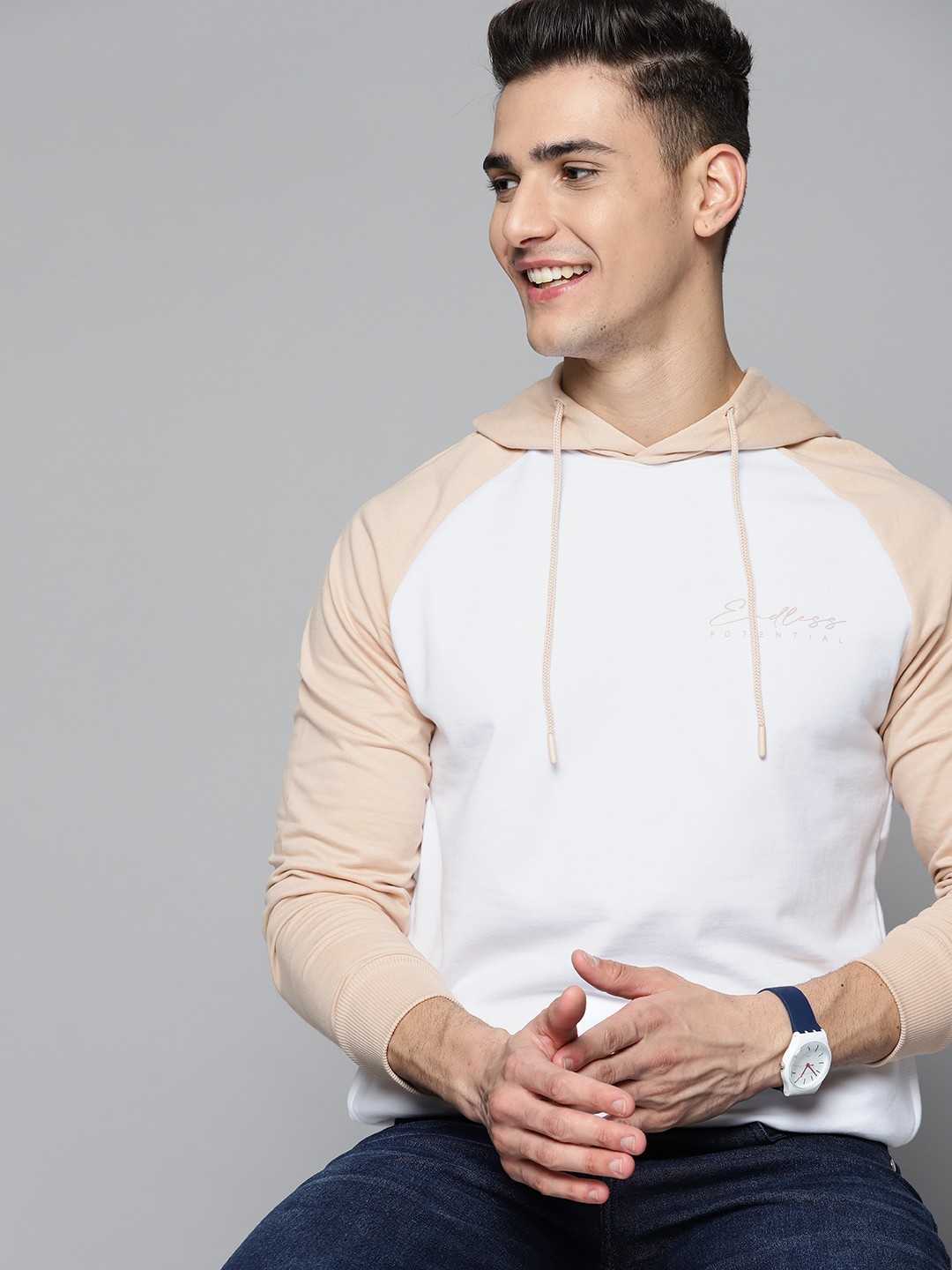 

Mast & Harbour Men White & Beige Solid Hooded Sweatshirt