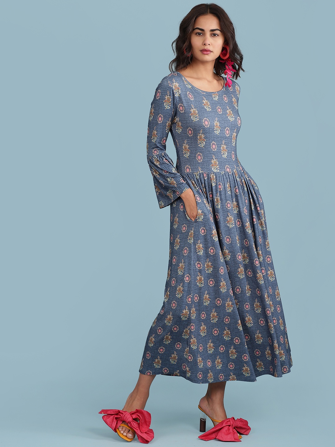 

aarke Ritu Kumar Women Grey & Pink Ethnic Motifs Gathered A-Line Dress