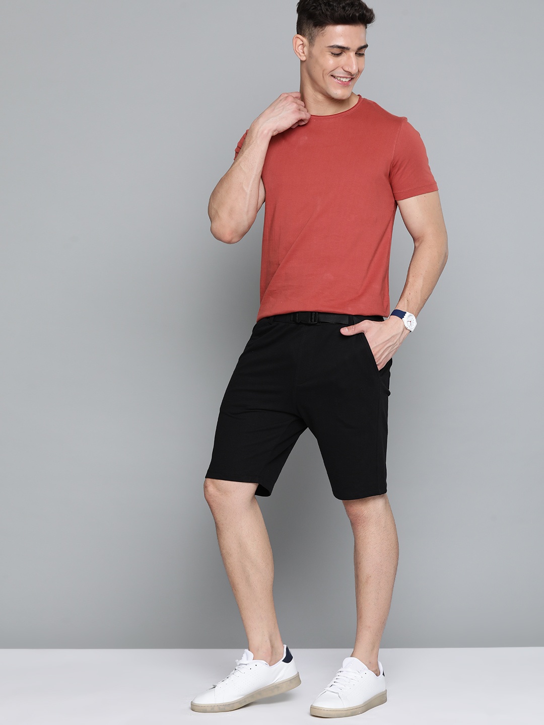 

Mast & Harbour Men Black Solid Regular Shorts