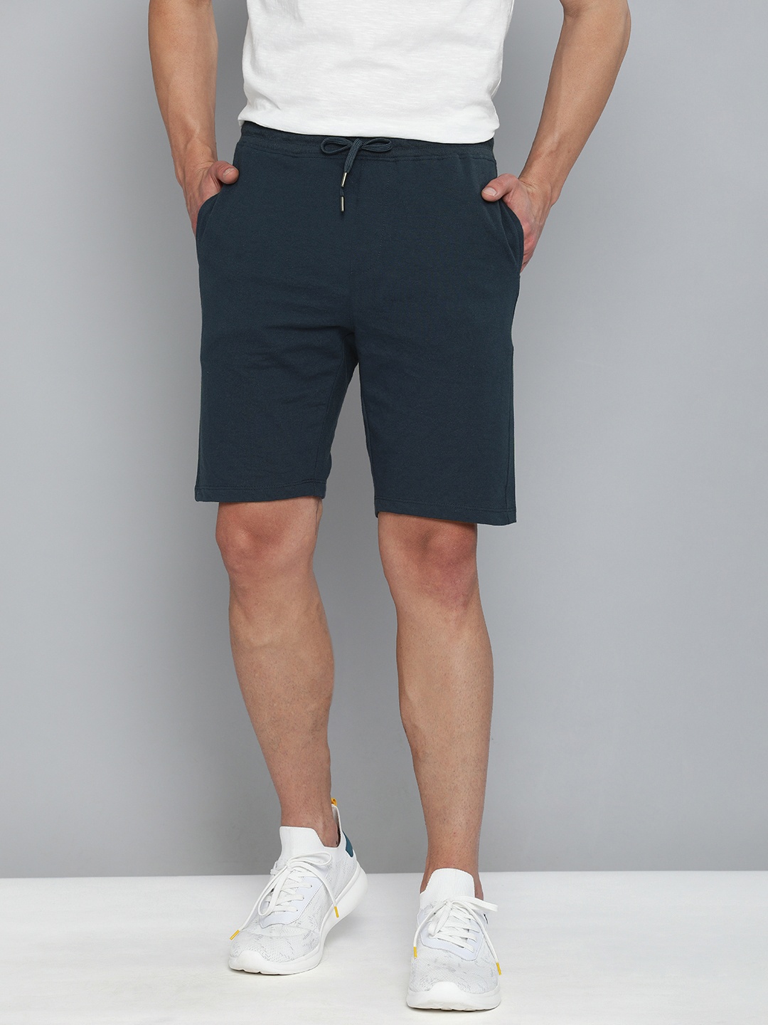 

M&H Easy Men Navy Blue Regular Shorts