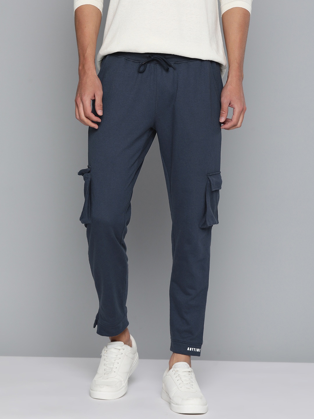 

Mast & Harbour Men Navy Blue Solid Cargo Joggers