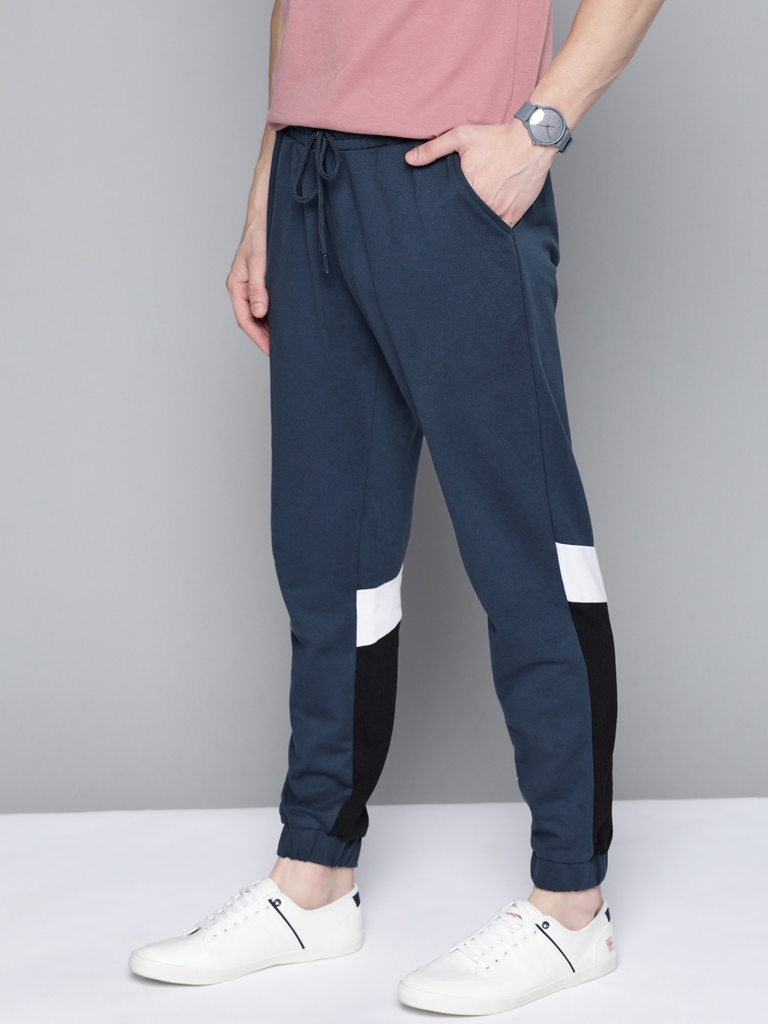 

Mast & Harbour Men Navy Blue & Black Solid Cotton Joggers