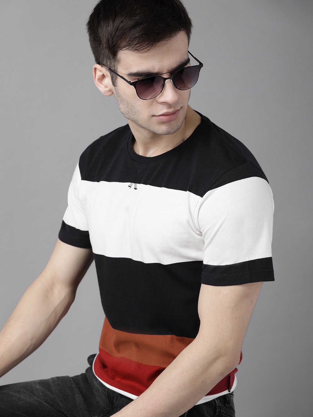 

Roadster Men Black & White Colourblocked Cotton T-shirt