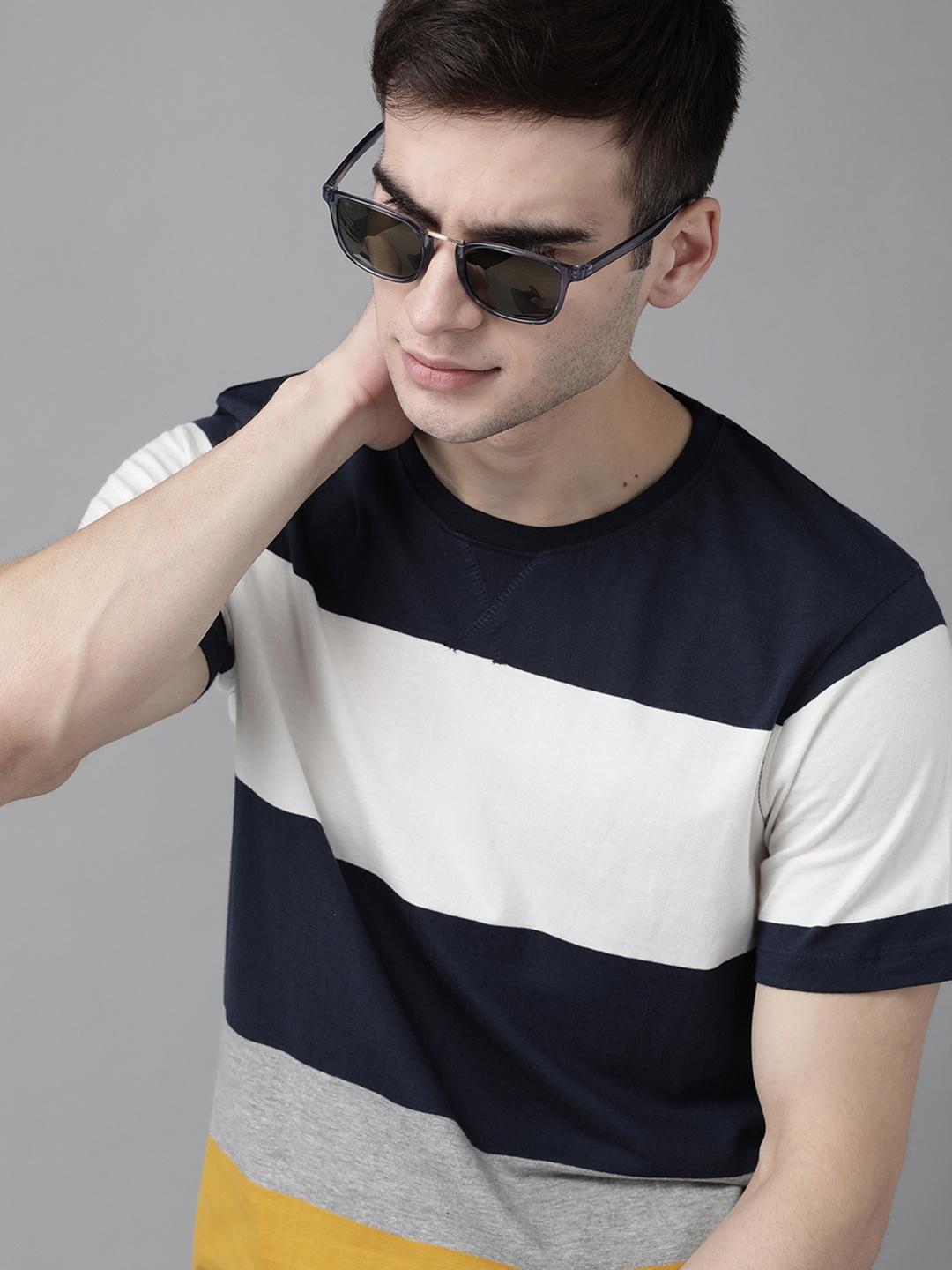 

Roadster Men Navy Blue & White Colourblocked Cotton T-shirt