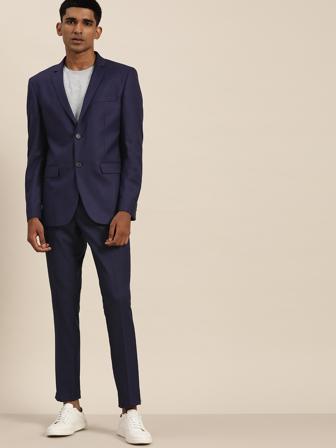 

INVICTUS Men Navy Blue Slim Fit Solid Single-Breasted Casual Suit