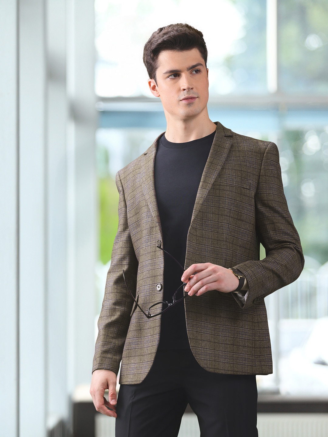 

INVICTUS Men Grey & Brown Checked Slim Fit Single Breasted Blazer