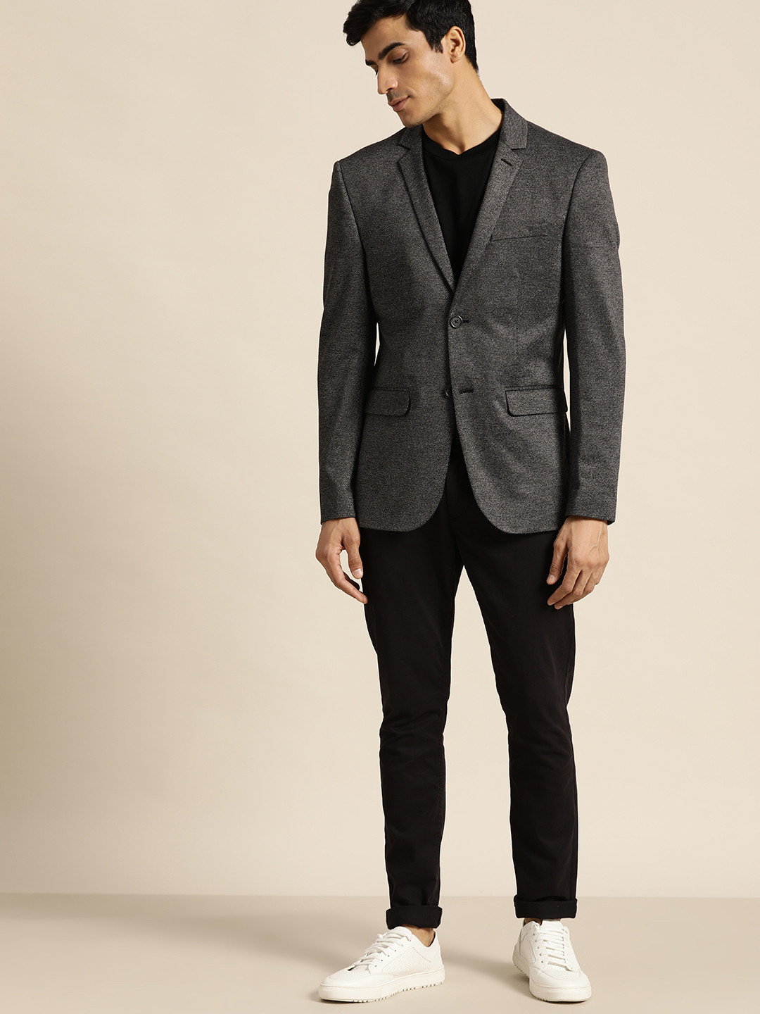 

INVICTUS Men Charcoal Grey Self Design Slim Fit Single-Breasted Smart Casual Blazer