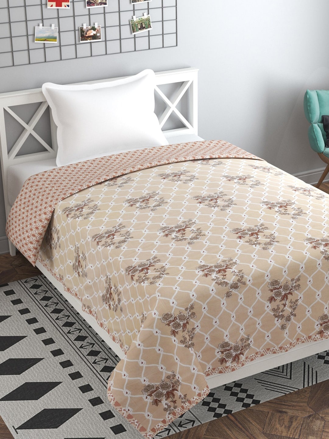 

Florida Beige & White Floral AC Room 120 GSM Single Bed Dohar