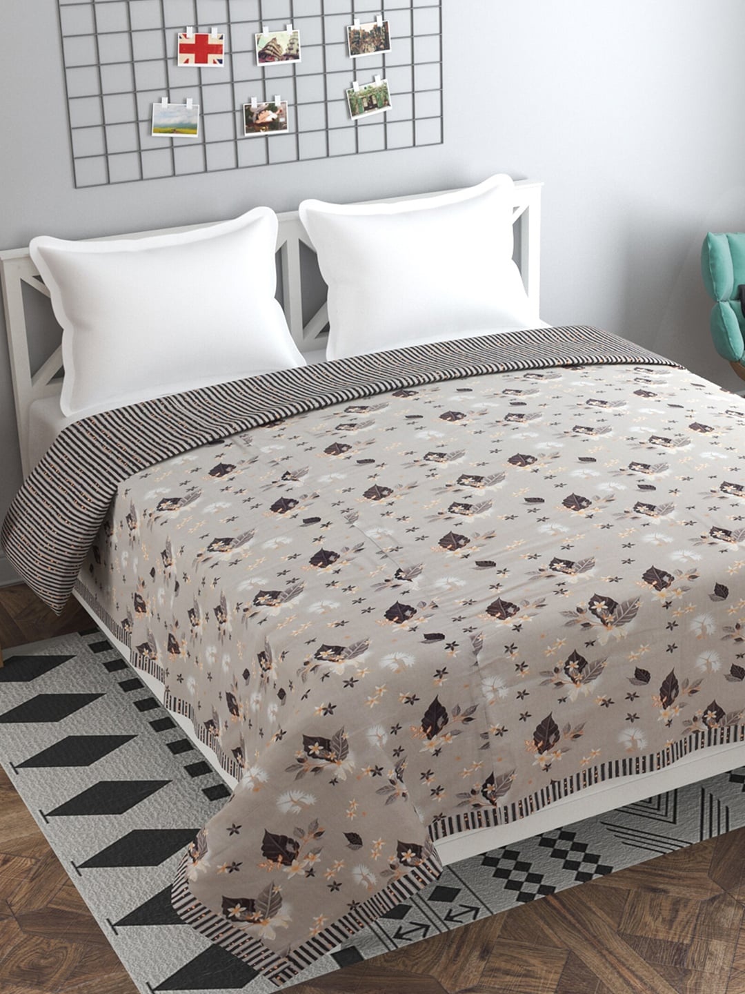 

Florida Grey & White Floral AC Room 120 GSM Double Bed Dohar