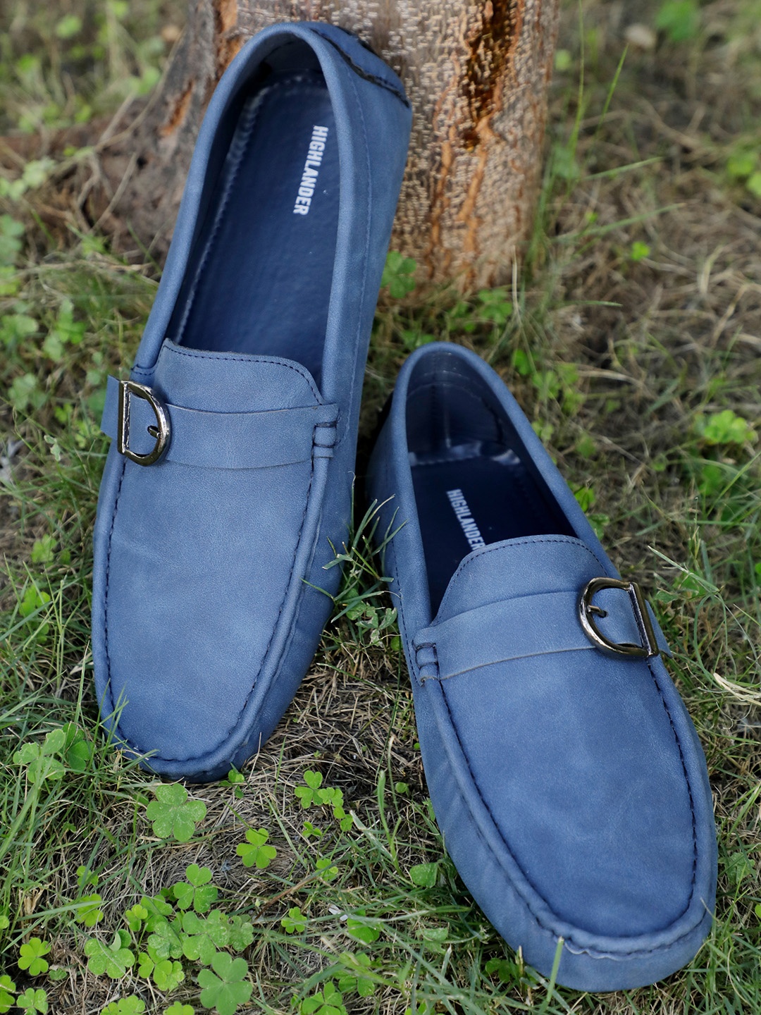 

HIGHLANDER Men Blue Perforations Loafers