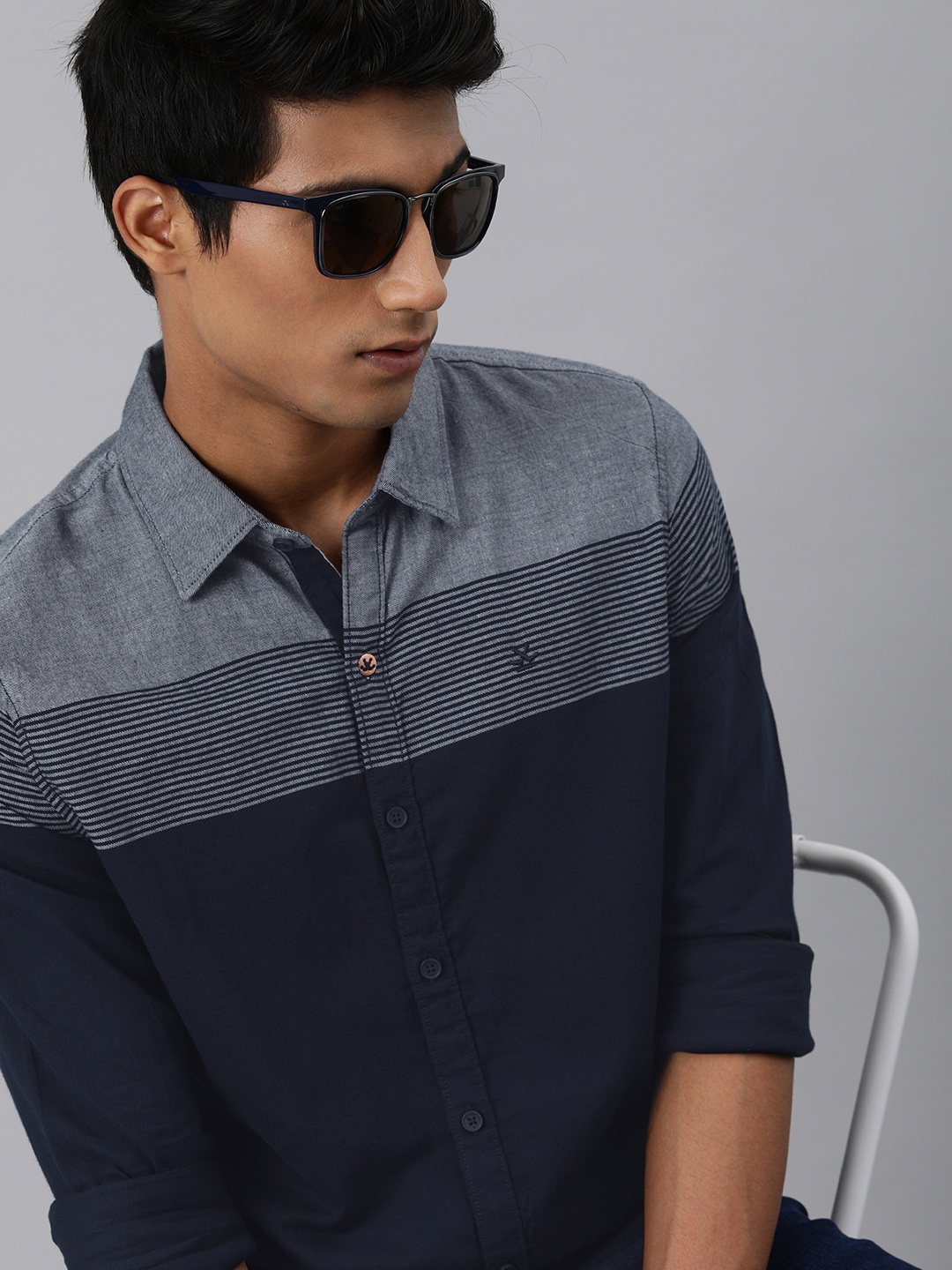 

WROGN Men Navy Blue Slim Fit Colourblocked Casual Shirt